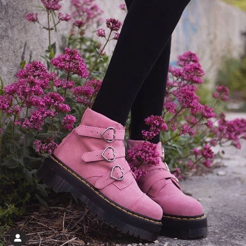 ISO (not selling!!! i am looking for these)